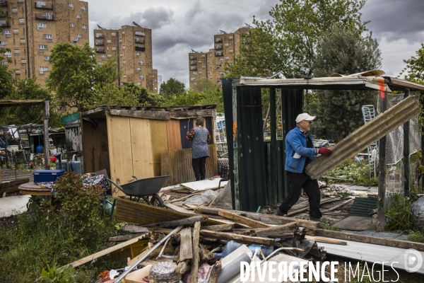 Mobilisation contre la disparition de jardins partages a aubervilliers.