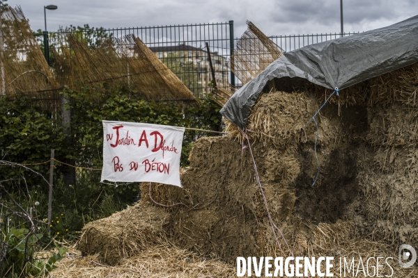 Mobilisation contre la disparition de jardins partages a aubervilliers.