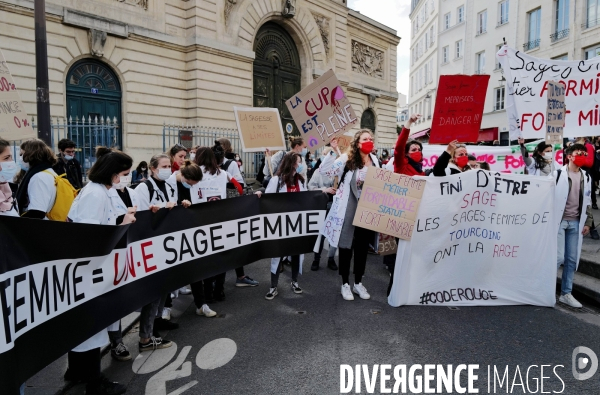 Manifestation des sages femmes
