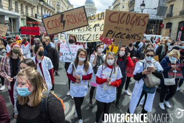 Manifestation des sages femmes