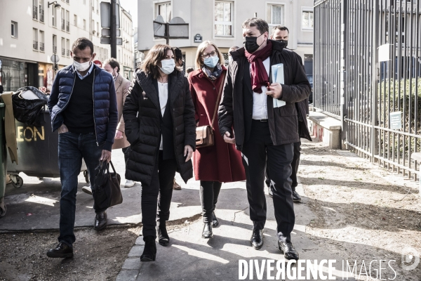 Anne Hidalgo dans le quartier de la goutte d or