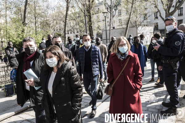 Anne Hidalgo dans le quartier de la goutte d or