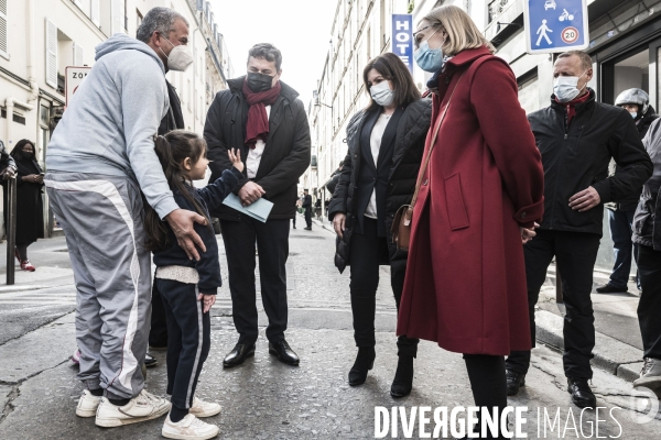 Anne Hidalgo dans le quartier de la goutte d or