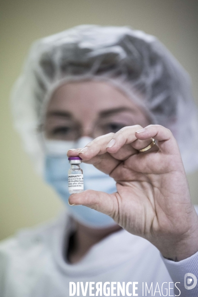 Delpharm, production du vaccin Pfizer/BioNTech