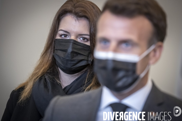 Macron au vaccinodrome de la Porte de Versailles