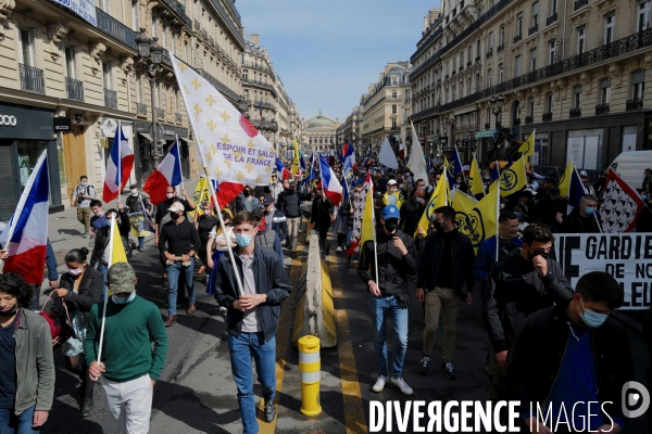 Défilé de l Action Française pour rendre hommage à Jeanne d Arc