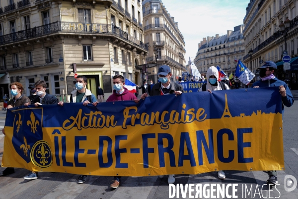 Défilé de l Action Française pour rendre hommage à Jeanne d Arc