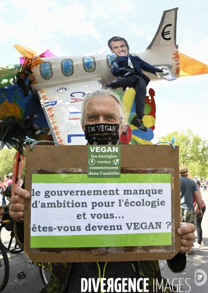 Marche pour le climat 2021, le 9 mai à Paris. Walk for the climate.