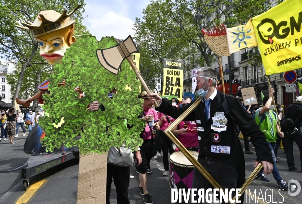 Marche pour le climat 2021, le 9 mai à Paris. Walk for the climate.