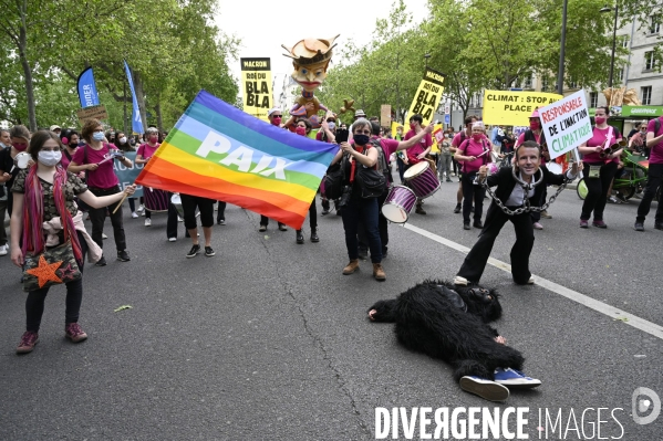 Marche pour le climat 2021, le 9 mai à Paris. Walk for the climate.