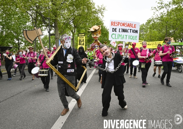Marche pour le climat 2021, le 9 mai à Paris. Walk for the climate.