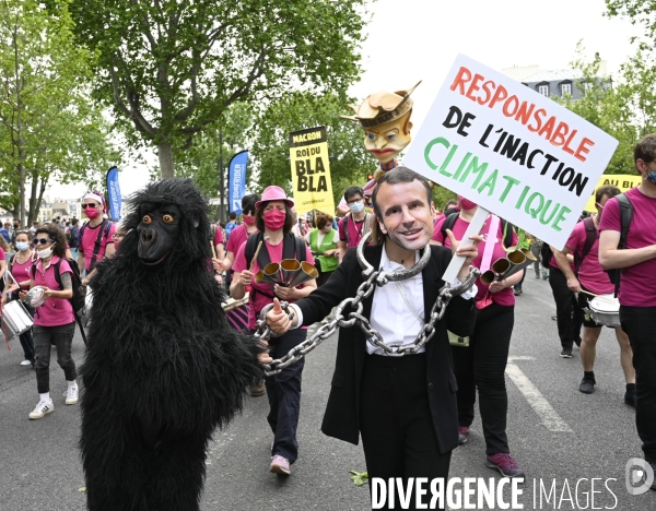 Marche pour le climat 2021, le 9 mai à Paris. Walk for the climate.