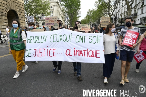Marche pour le climat 2021, le 9 mai à Paris. Walk for the climate.