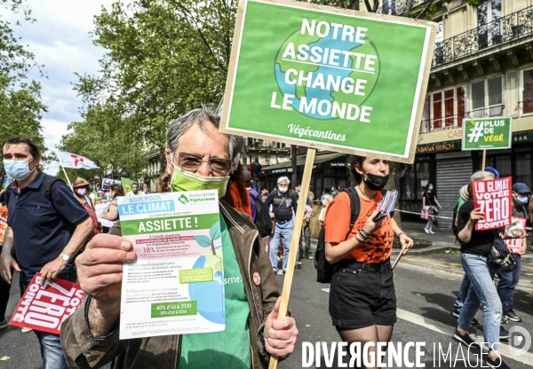 Marche pour le climat 2021, le 9 mai à Paris. Walk for the climate.