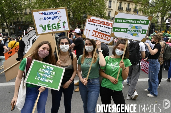 Marche pour le climat 2021, le 9 mai à Paris. Walk for the climate.