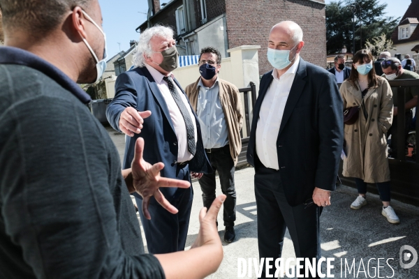 Laurent pietraszewski visite une maison de sante a nogent sur oise