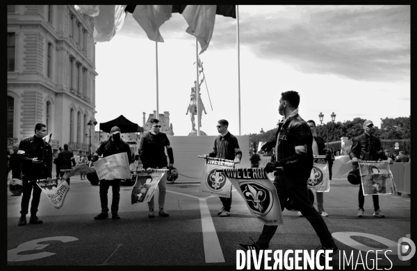 Défilé de l Action Française pour rendre hommage à Jeanne d Arc