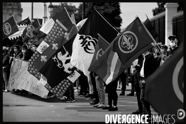 Défilé de l Action Française pour rendre hommage à Jeanne d Arc