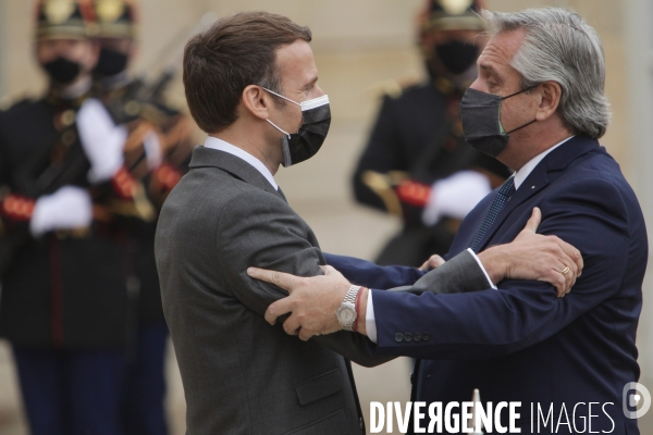 Emmanuel Macron recoit le President argentin