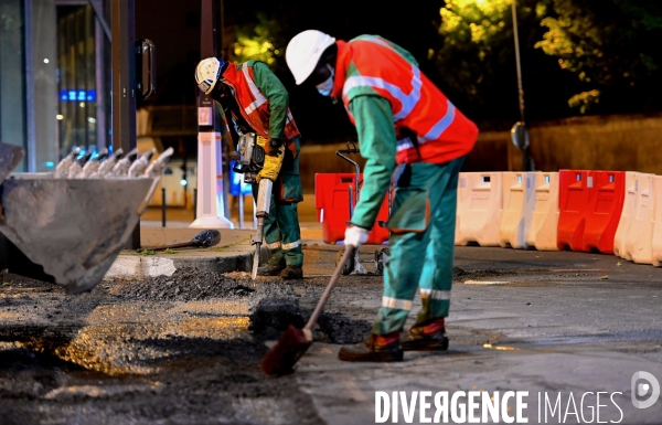 Réfection de la chaussée boulevard du montparnasse à Paris