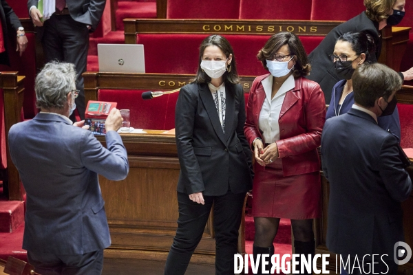 Examen de la loi pour Accélérer l égalité économique