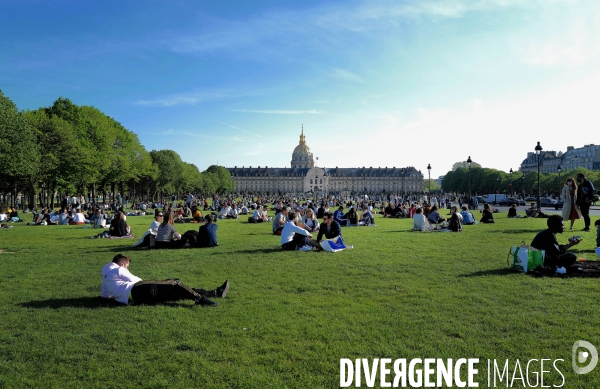 L esplanade des Invalides / 3ème confinement