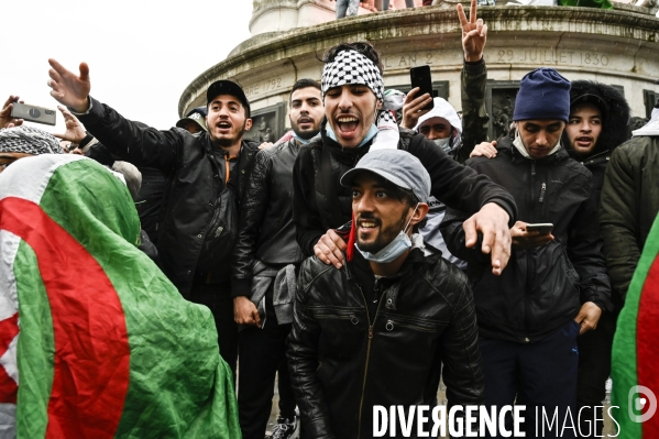 Manifestation interdite en soutien à la Palestine, à Paris. Demonstration for the Palestinians in Paris.