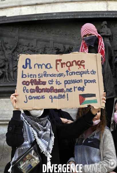 Manifestation interdite en soutien à la Palestine, à Paris. Demonstration for the Palestinians in Paris.