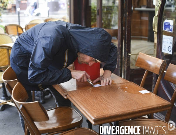 Déconfinement : réouverture des bars et restaurants en France. Covid-19. The Covid-19 Coronavirus. Deconfinement: reopening of bars and restaurants in France.
