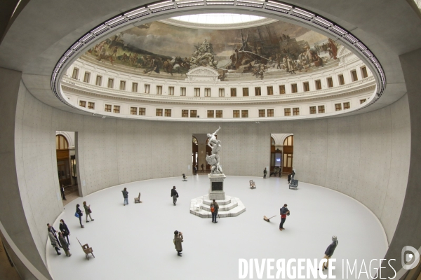 Ouverture de la bourse du commerce, nouveau musee de francois pinault