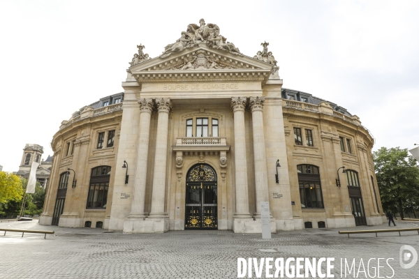 Ouverture de la bourse du commerce, nouveau musee de francois pinault