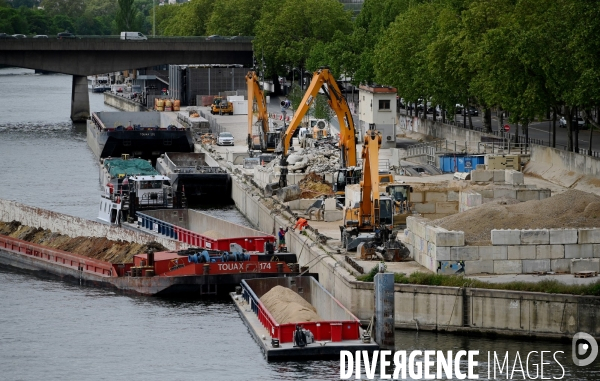 Péniche sur  la seine