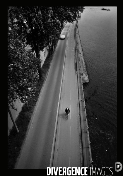 Péniche sur  la seine