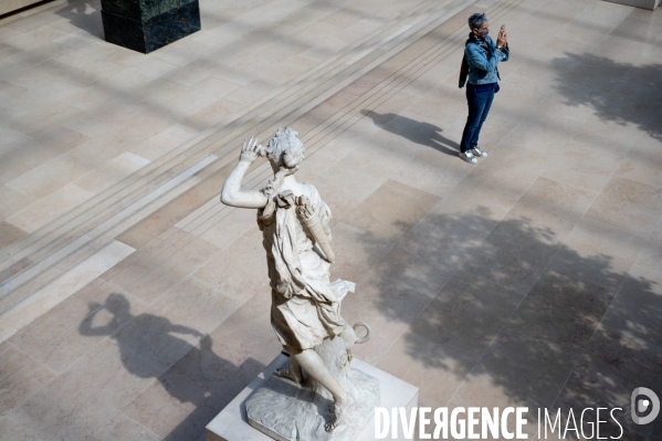 Musée du Louvre. Déconfinement.