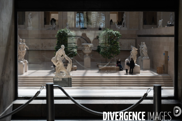 Musée du Louvre. Déconfinement.