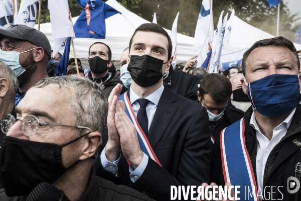 Rassemblement à l appel des syndicats de police.