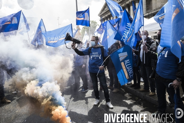 Rassemblement à l appel des syndicats de police.