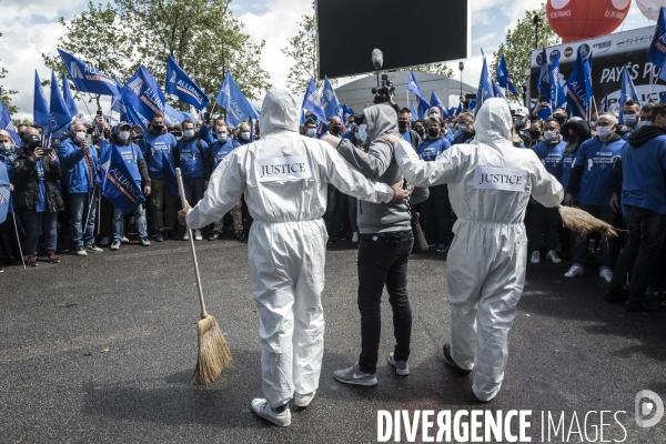 Rassemblement à l appel des syndicats de police.