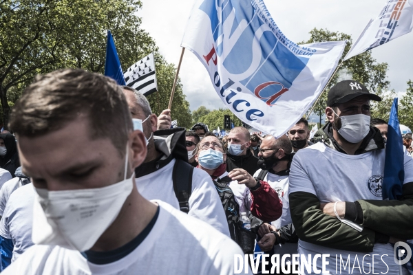 Rassemblement à l appel des syndicats de police.