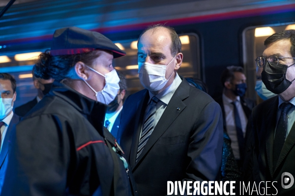 Jean Castex, premier ministre,  prend le train de nuit