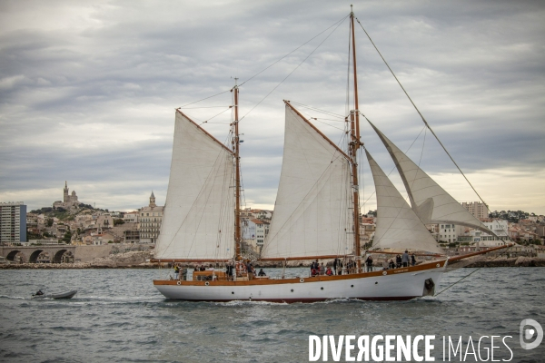 La Flottille des Pirates du Plastique à Marseille 