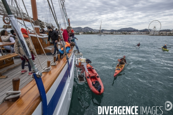 La Flottille des Pirates du Plastique à Marseille 