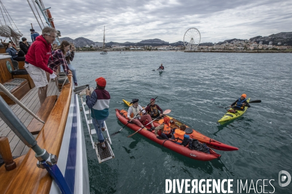 La Flottille des Pirates du Plastique à Marseille 