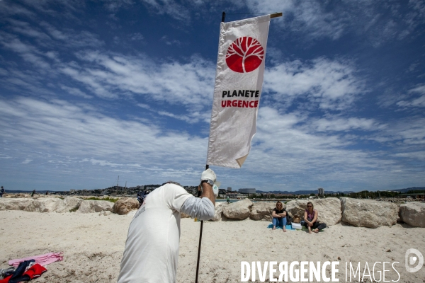 La Flottille des Pirates du Plastique à Marseille 