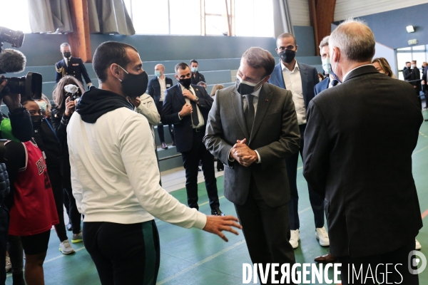 Emmanuel macron - deplacement dans l aube