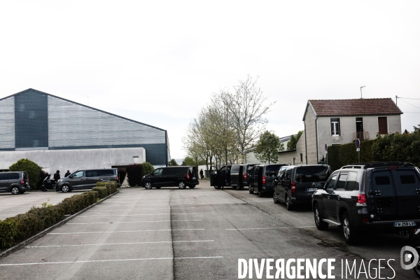 Emmanuel macron - deplacement dans l aube