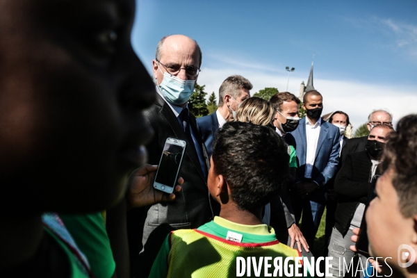 Emmanuel macron - deplacement dans l aube