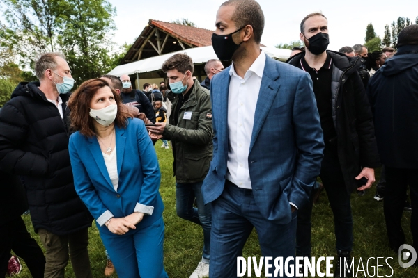 Emmanuel macron - deplacement dans l aube