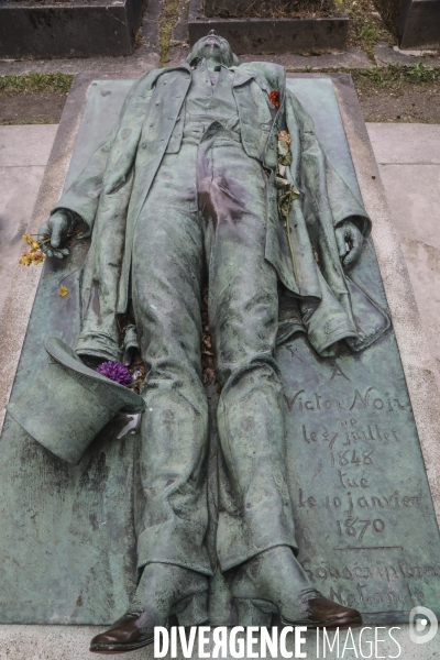 Personnalites du pere lachaise et rites divers