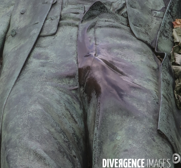 Personnalites du pere lachaise et rites divers